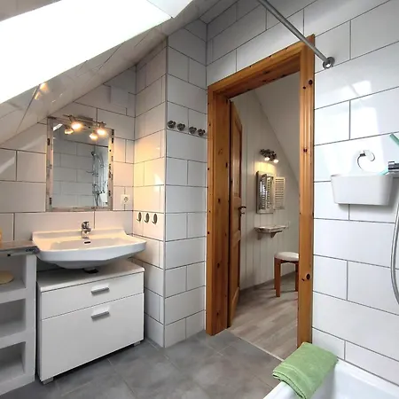 Holiday home Frey - Ueber Zwei Etagen Mit Terrasse Eggebek