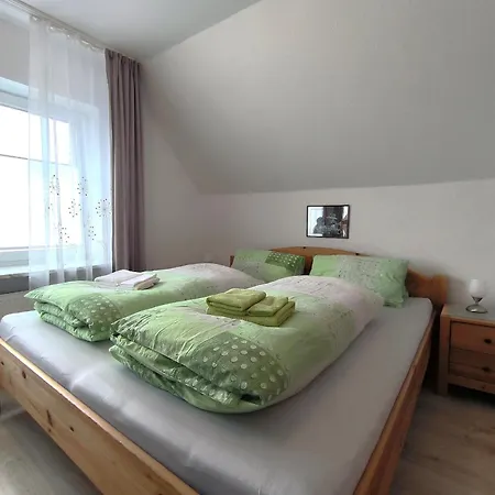 Frey - Ueber Zwei Etagen Mit Terrasse Vakantiehuis Eggebek